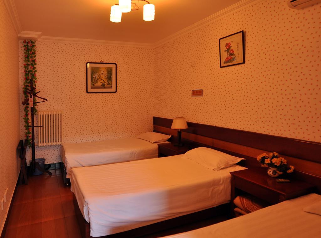 Red Lantern House Hostel Beijing Room photo