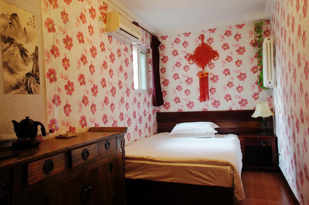 Red Lantern House Hostel Beijing Room photo